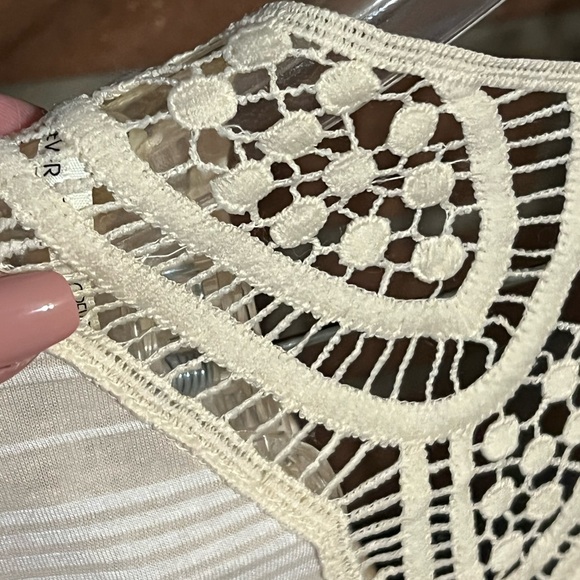 SOLD!!  2X Forever 21 Boho Romantic Crochet Embroidery Batwing - Picture 8 of 11